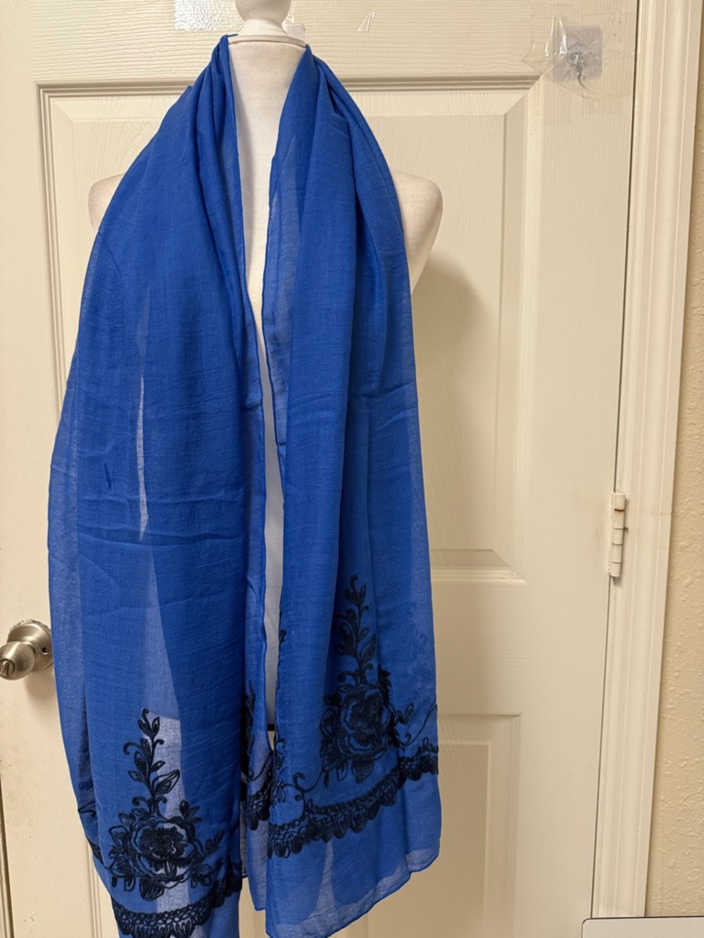Brand New Royal Blue Embroidered Scarf wrapped around the neck Fashion wear